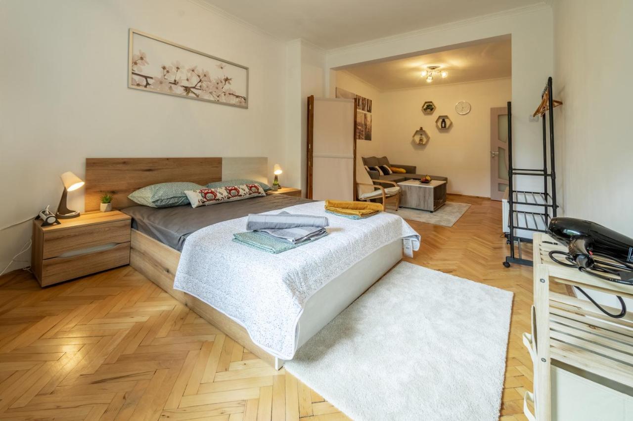 Vivid Condo By Ndk And Vitosha Blvd With Free Secured Parking And Ac София Екстериор снимка